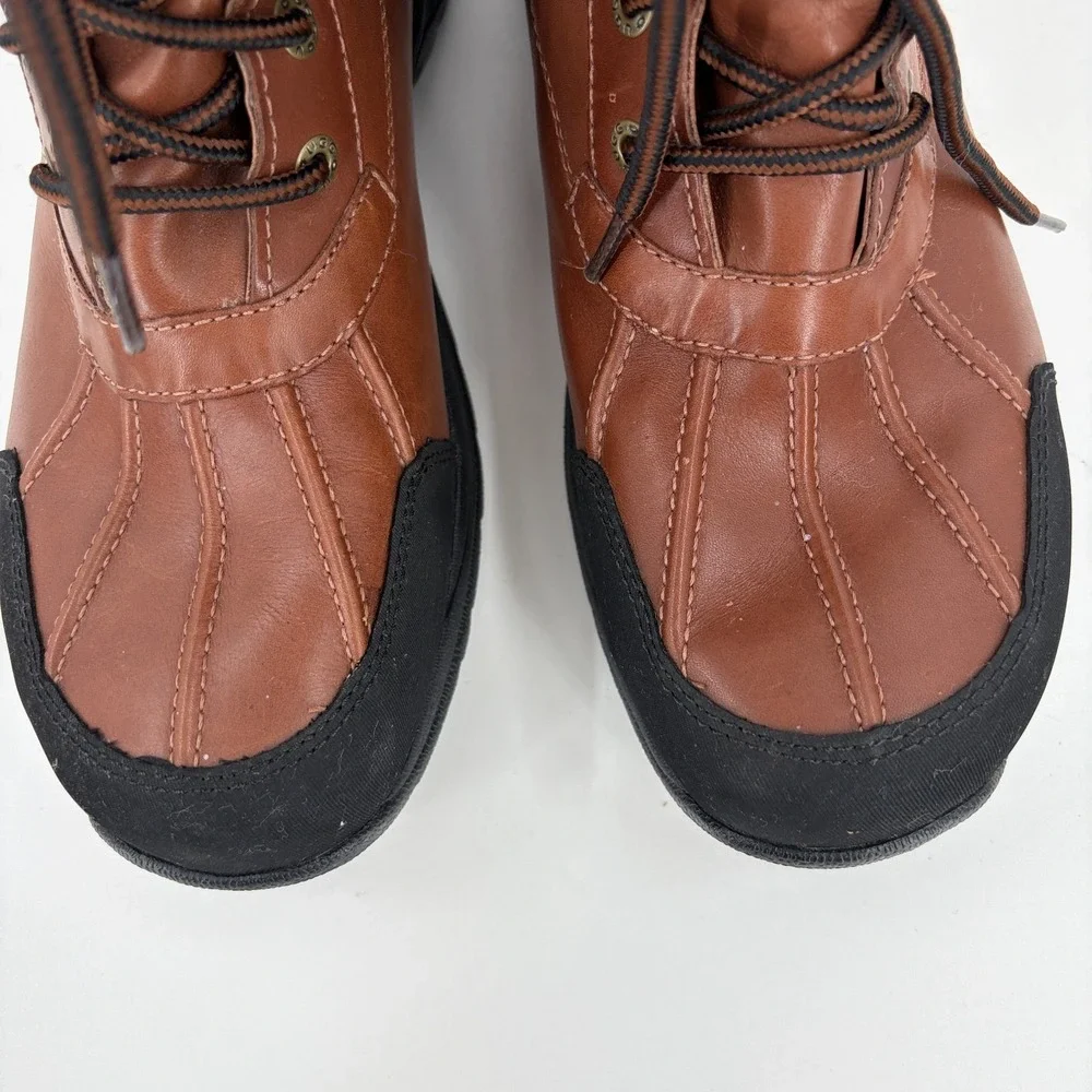 UGG Butte Waterproof Boots Mens 11 Leather & Sheepskin Worchester 5521
